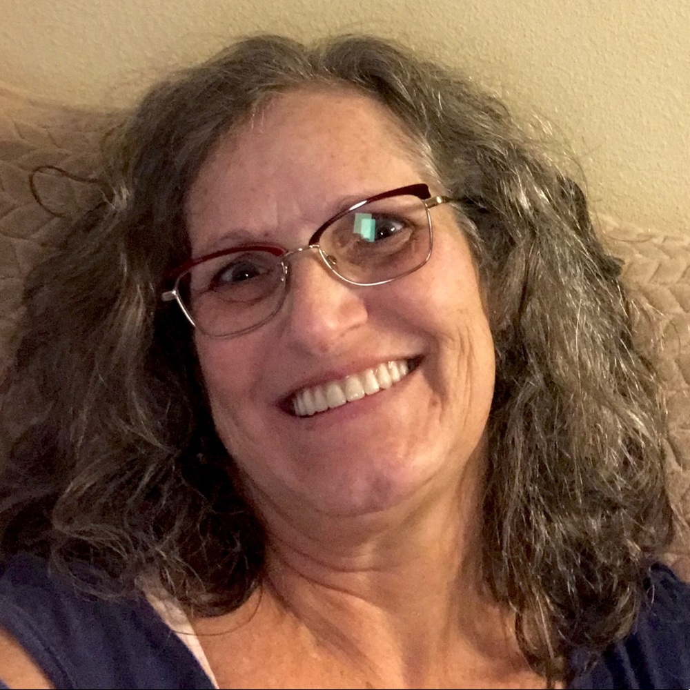 Meet your Posher, Laurie